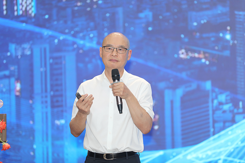 1720418292101601L1Z0.jpg 800-1.jpg